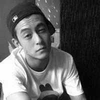 陈冠希头像高清黑白_微信头像图片大全