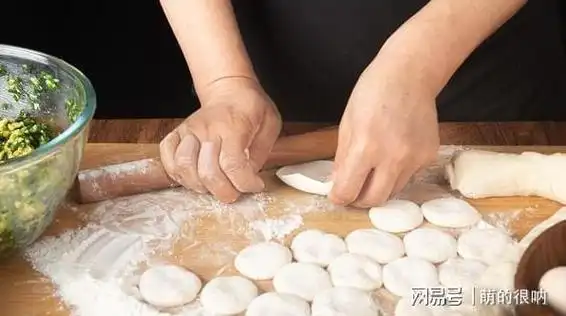 白菜萝卜馅不腻用它包饺子更清香味道鲜美实惠好吃