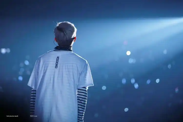 防弹少年团分享170626看正脸时代no防弹背影照样迷倒你