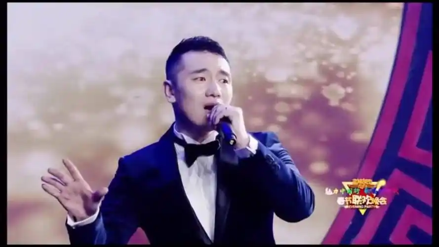 王琪现场演唱《站着等你三千年》,优美动听,感人至深,让我循环播放