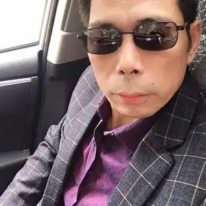 搜索 抖音号:  jiang1976503 四十岁的男人,一无所有有人喜欢吗 关注