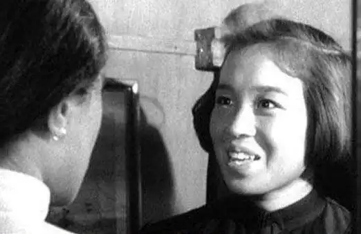 "容嬷嬷"早期旧照曝光,83岁李明启,年轻时清秀可人