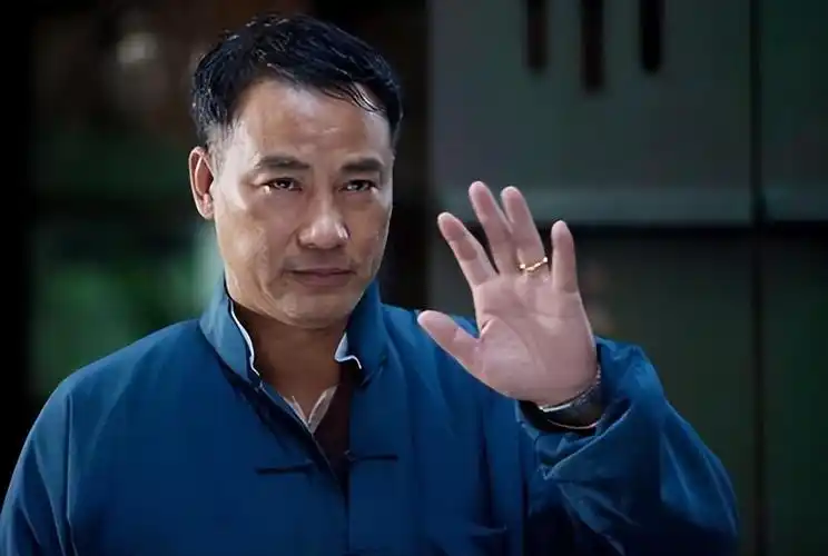 著名演员任达华因爱不要孩子50岁看到女儿时热泪盈眶