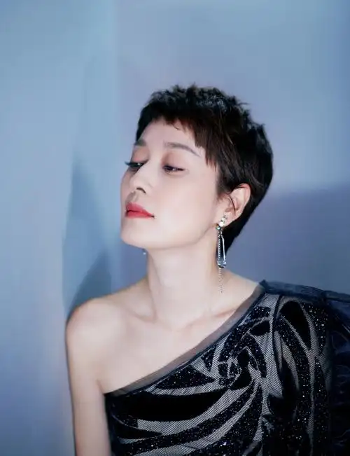 感谢ellemen电影英雄邀请, 马伊琍以评委身份亮相ellemen电影英雄盛典