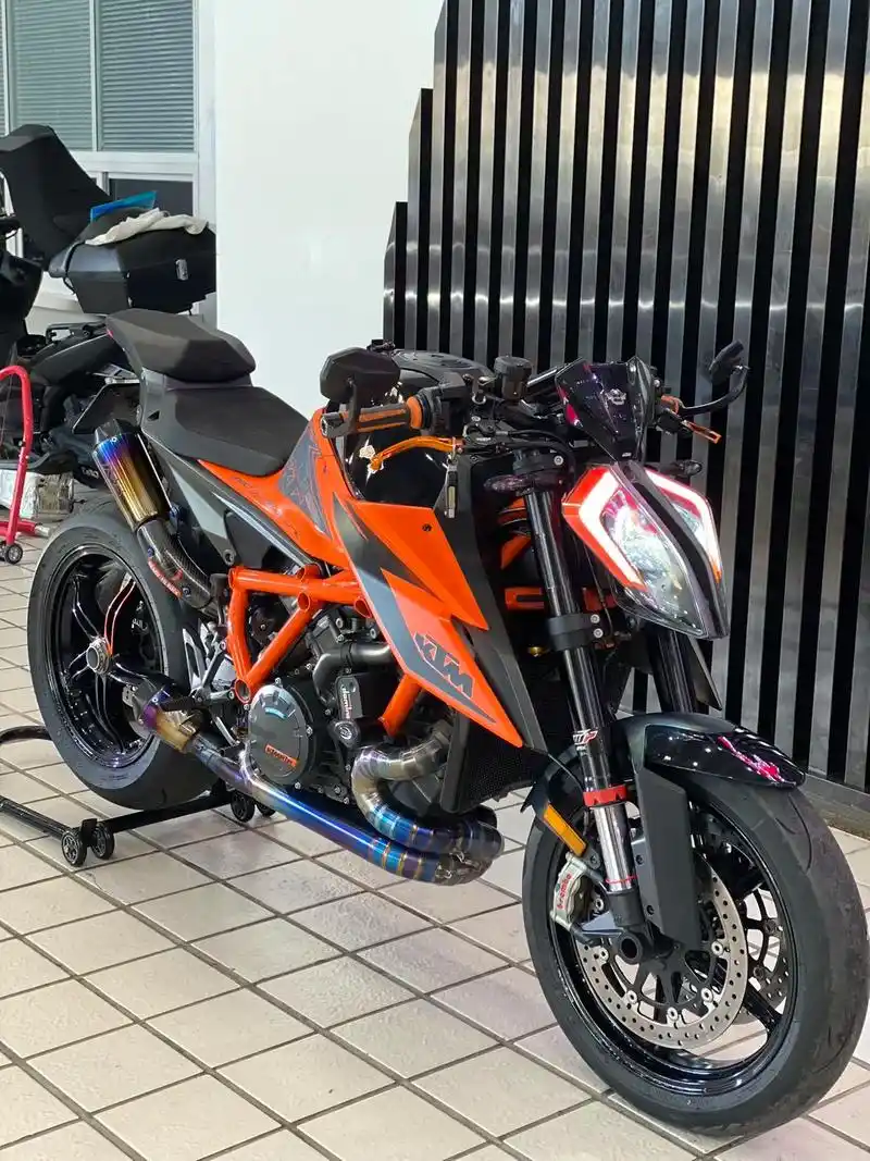 ktm duke 1290