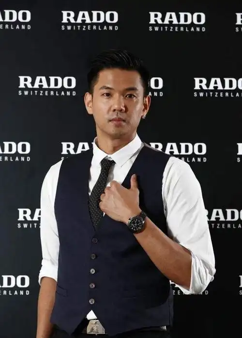 国内黑皮肤的帅哥有哪些上图 古天乐不算