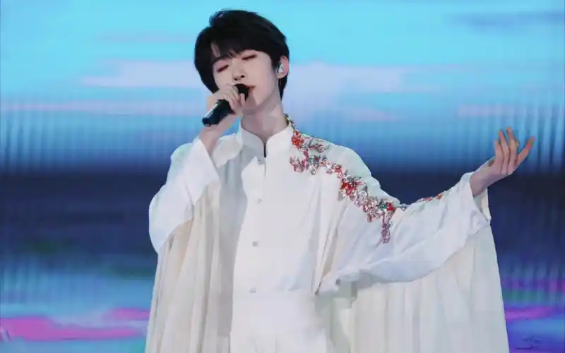 【into1刘宇】竖屏存档:安徽卫视元宵晚会白话文直拍合集 20230205