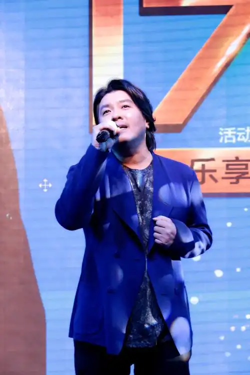 阿杜归来,新歌《一诺千年》唱响郑州