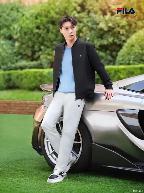 张艺兴同款fila斐乐龙鳞鞋