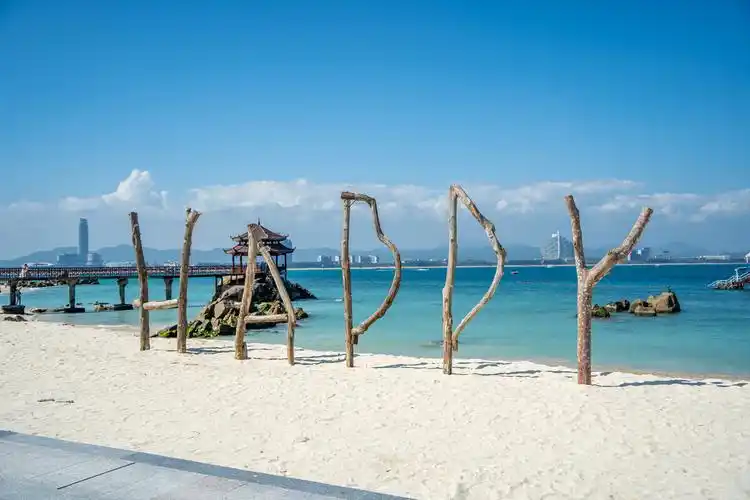 海南三亚蜈支洲岛大东海沙滩