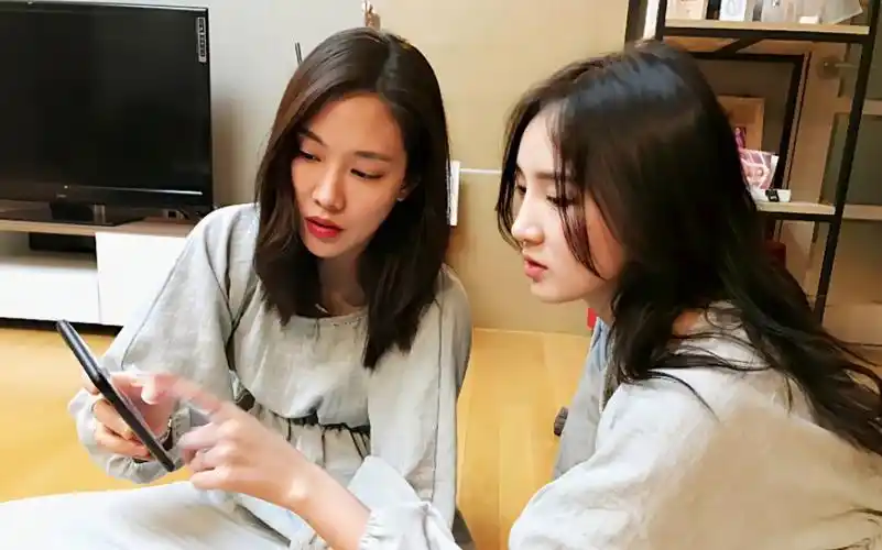 【佳霏 | 孟佳72王霏霏】十年合照集_哔哩哔哩_bilibili