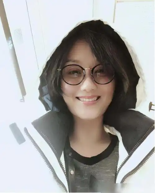 女儿是奥运冠军从不张扬,52岁韵味十足|娱乐圈|李颖|一起来看流星雨