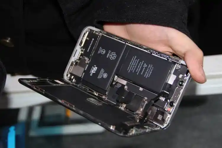 飞毛腿电池怎么样飞毛腿和诺希手机电池哪个好