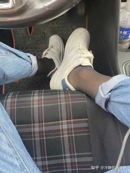 有多少男士偷偷在裤子里穿丝袜