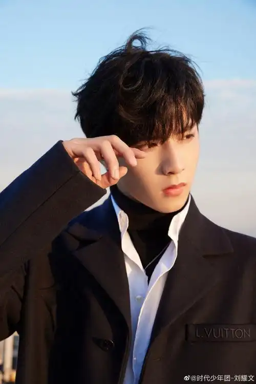 刘耀文12月氛围感大片