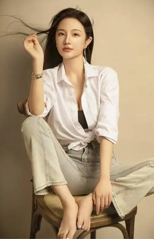 《老板娘2》桂晶晶拒绝千篇一律的性感,展乱世女性独特魅力_叮当_大哥