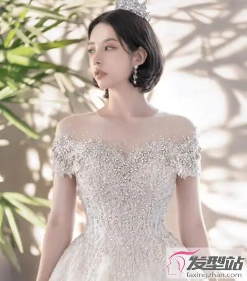 适合穿礼服的短发发型 短发搭配礼服照样美成仙女