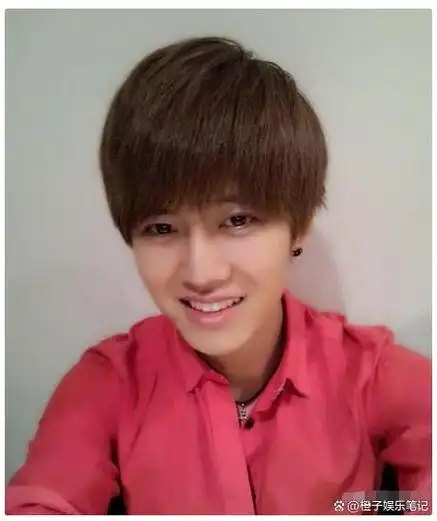 28岁当红早婚的任嘉伦,火得一塌糊涂,有自己的离经叛道