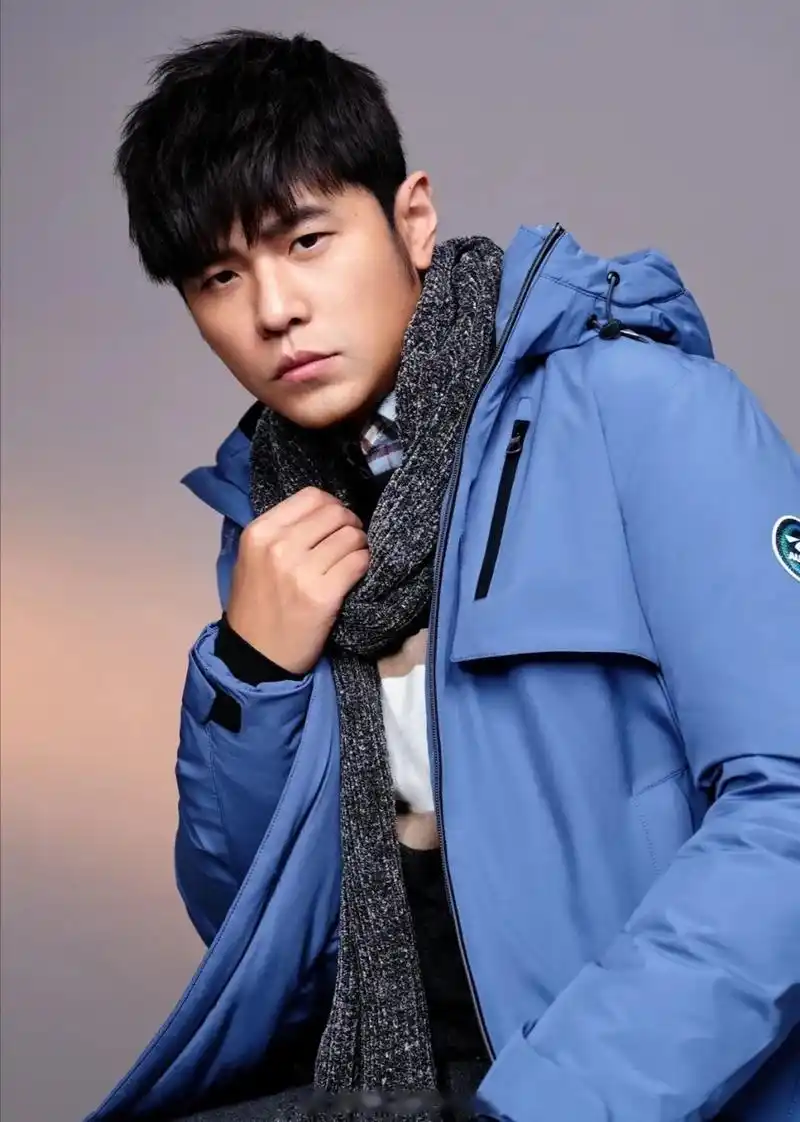 周杰伦最新代言海澜之家帅气写真图