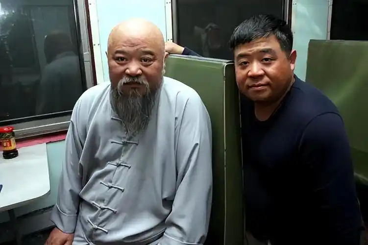 回顾一级演员李琦闻酒知度数退休生活丰富自称烧烤50元一串