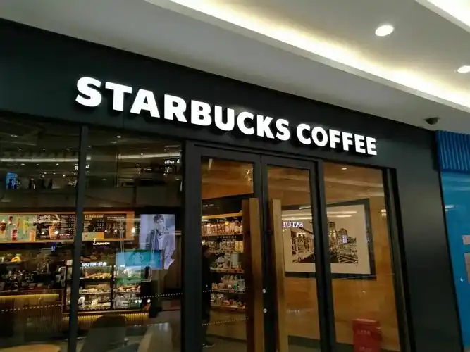 星巴克沈阳大都汇店位于沈阳市铁西区建设西路二号龙之梦大都汇一楼是