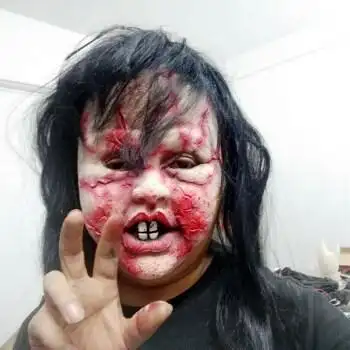 恐怖笑脸密室逃脱道具鬼娃娃美女鬼新娘面具剧本鬼屋装饰头套鬼娃带