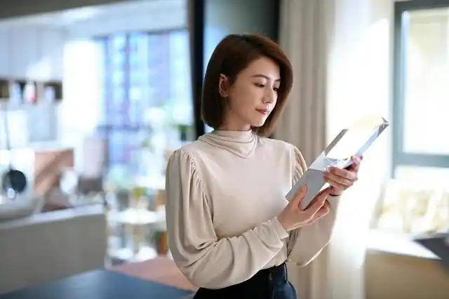 高圆圆职场风穿搭美出圈简约高级还大方不愧是优雅女性代名词