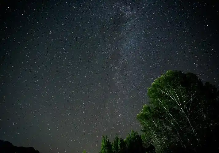 怀柔白河湾 蓝天,和夜晚的星空