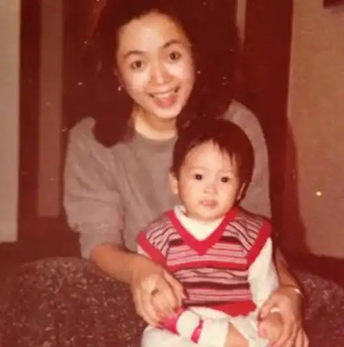 回顾"假笑女神"侯佩岑,从私生女成名媛,却仍是周董最佳前女友