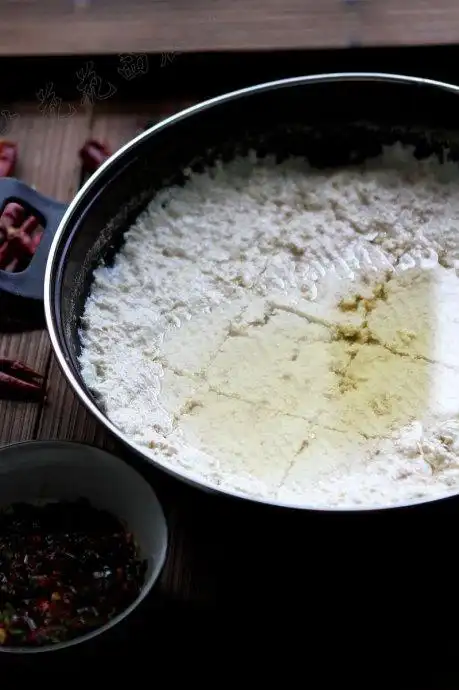 用古法推豆花点豆花豆花