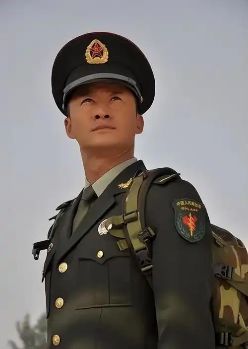 "铁血硬汉"吴京,因拍摄战狼倾家荡产,后遭导演圈排挤