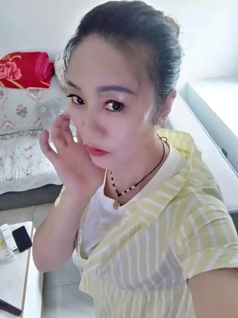 罗秀英:等疫情过后,往后余生愿望,人间不求大福大贵,只求人 - 抖音