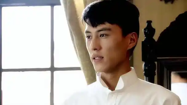 回顾老干部靳东与大9岁的江珊同居5年为何又转身娶了二婚的李佳