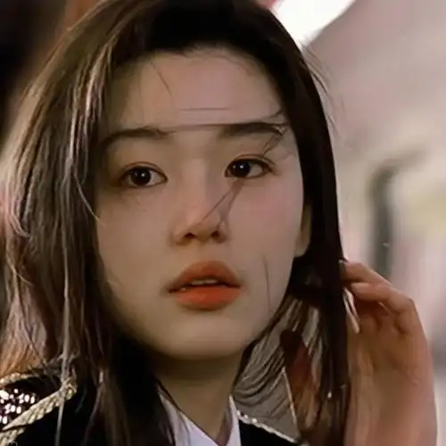 看到一张全智贤的照片太好看了想知道是什么剧(已经找到啦)