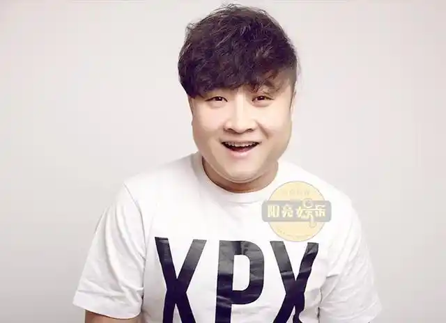 尴尬了!乔杉比女模特矮半头翘脚比身高,马丽在一边偷笑