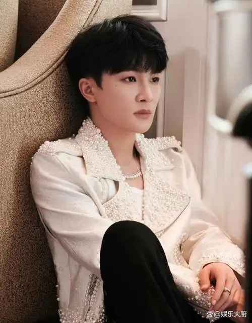 2月google搜寻最多中国艺人top10:周深作为中国最受欢迎男歌手的周深