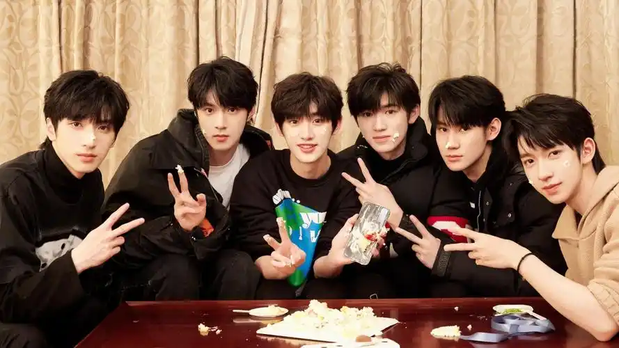 时代少年团全员合照4k壁纸_4k人物图片高清壁纸_墨鱼部落格