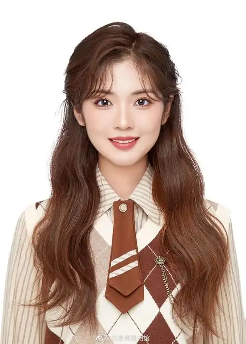 学院风证件照 带你一秒穿越回校园 花漫里照相馆/学院证件照