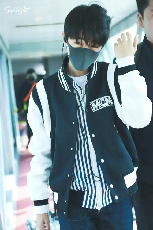 n年前今天的王俊凯