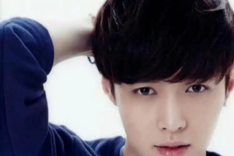 网友盘点张艺兴出道时的心酸史!