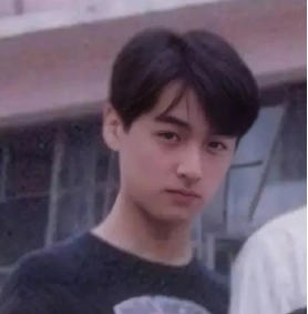 明星小时候旧照曝光!在没有ps的年代,他们竟然长这样?