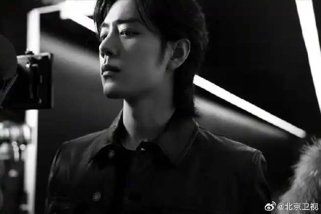 肖战全黑色系穿搭