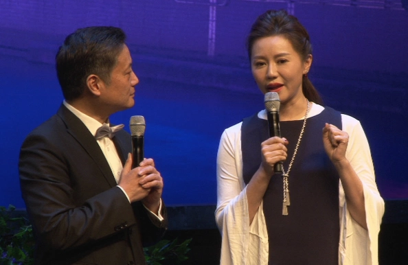 王优嘉做客石库门的笑声回忆石库门里乘风凉的快乐童年