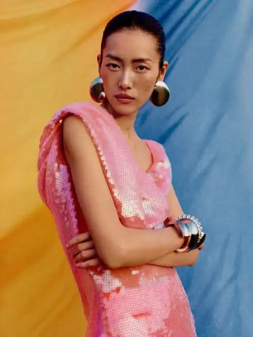 刘雯vogue缪斯灵感封面#刘雯红发造型vogue大片#刘雯杂志  #vogue