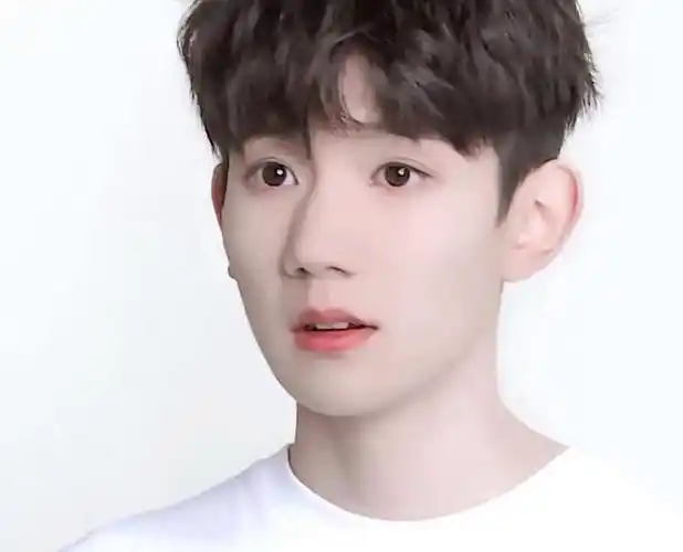 240218 王源舞台魅力四射,甜美形象俘获无数粉丝心|发型|古典乐|填词