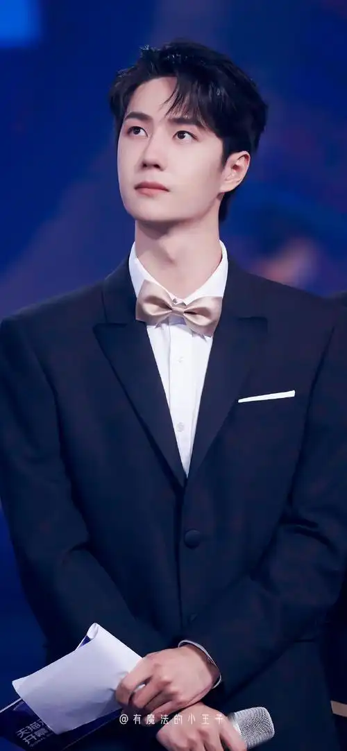 王一博壁纸超话#王一博#78  小王子  太帅啦!78