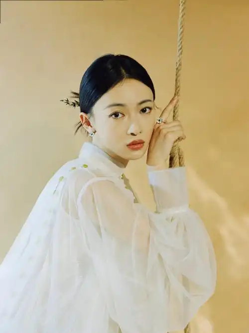 三寸盛京吴谨言