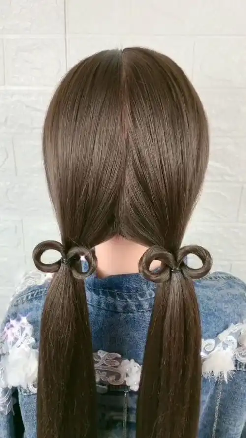 分享一款双马尾编法造型,学生这么扎超级可爱