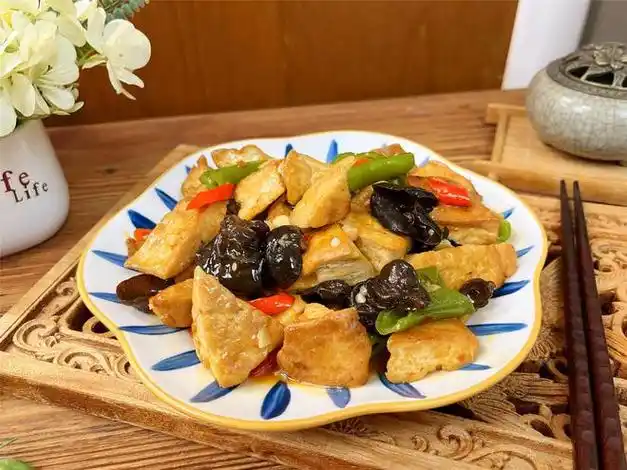 春天易上火建议多吃豆腐少吃肉推荐家常做法外焦里嫩味道香