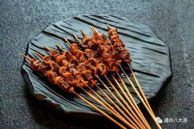 小腰子:比起整个的大腰子,精致的小腰子更入味,香气更扑鼻!